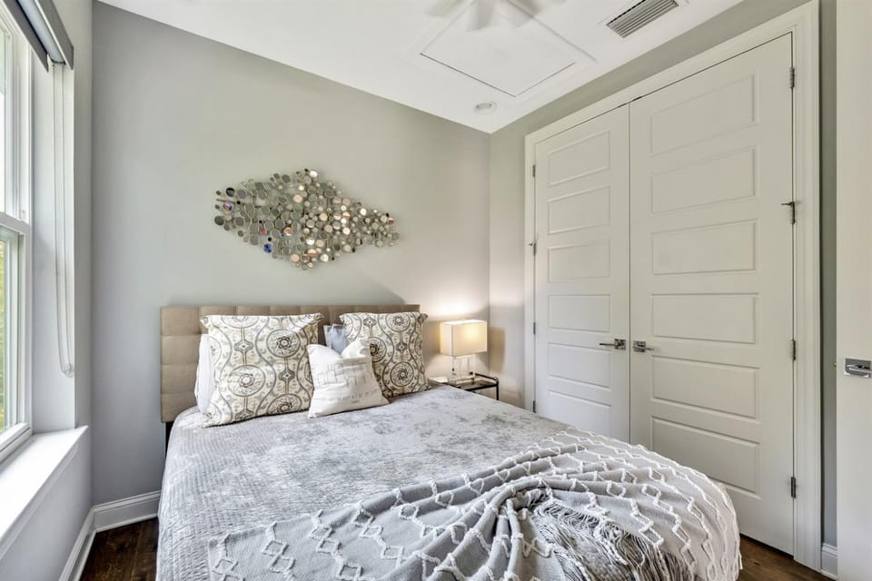 Prime Luxury New Townhouse in Tampa's Best Spot! House in Tampa