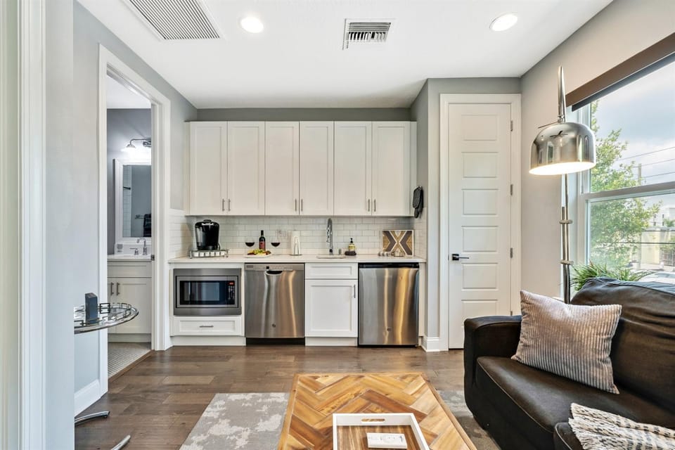 Prime Luxury New Townhouse in Tampa's Best Spot! House in Tampa