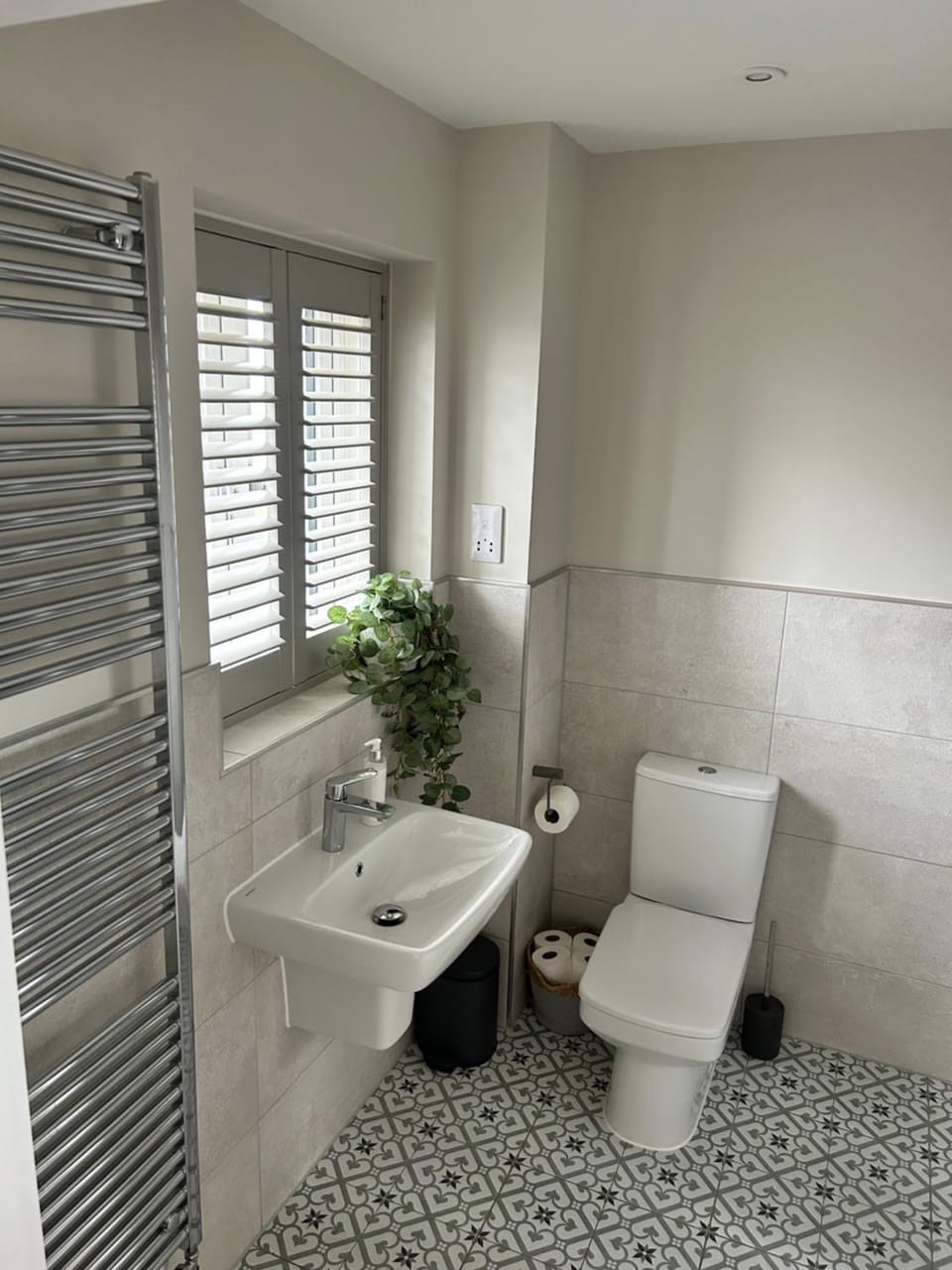 Stylish room for Cheltenham races Vacation rental in Cotswold District
