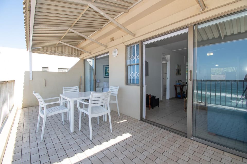Patio, Day, Natural landscape, View (from property/room), Balcony/Terrace, Sea view
