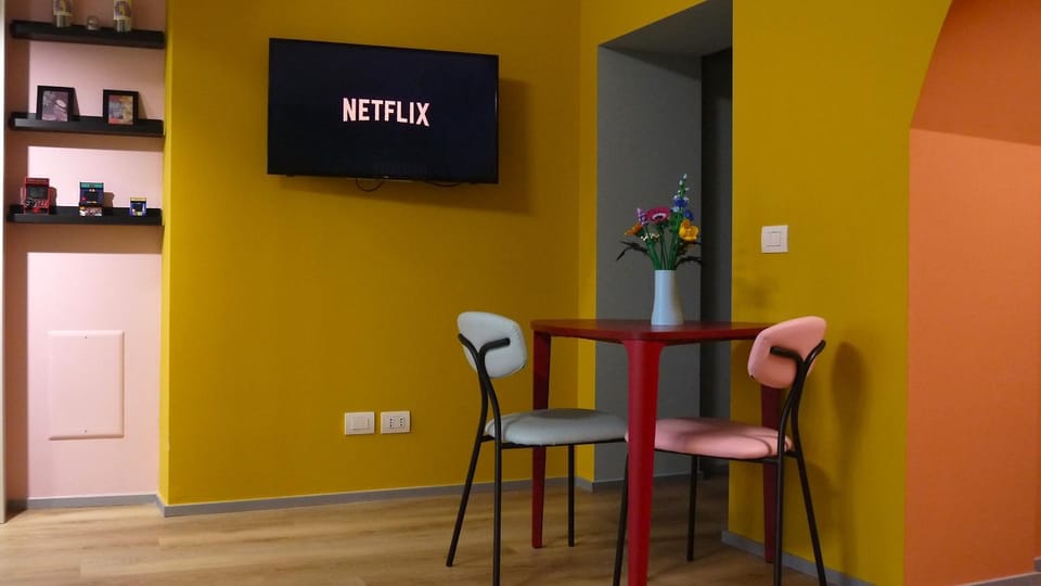 Pop House - Monza Park Apartment in Monza