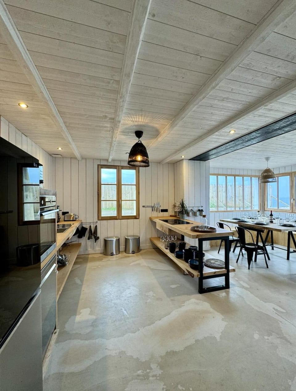 Kitchen or kitchenette, Dining area, Sea view