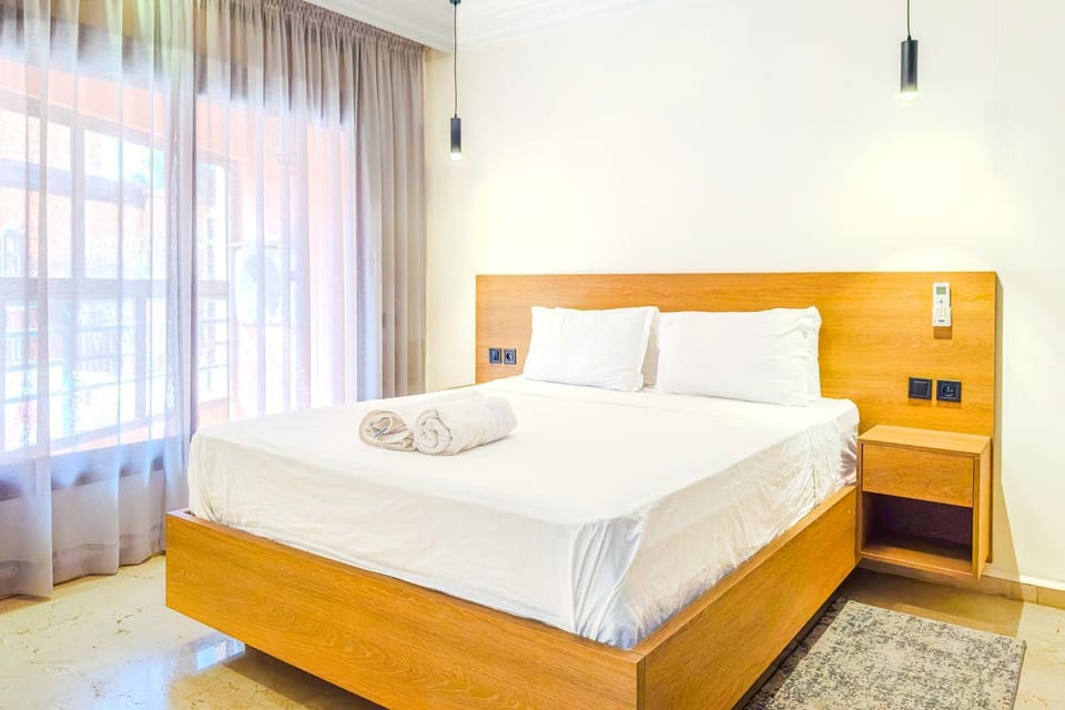 Bed, Photo of the whole room, Bedroom, towels