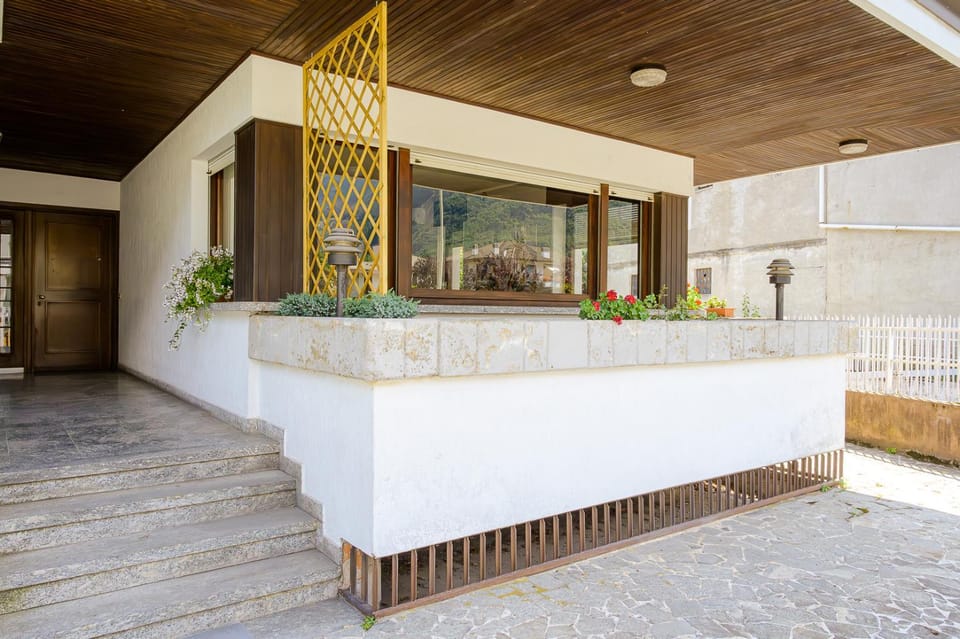 Property building, Patio, Facade/entrance, Garden view