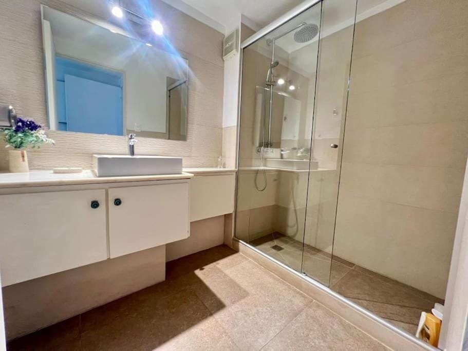 Gran apartamento en primera línea Apartment in Punta del Este