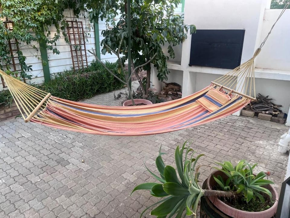 Peaceful Oasis near City Centre Apartment in Windhoek
