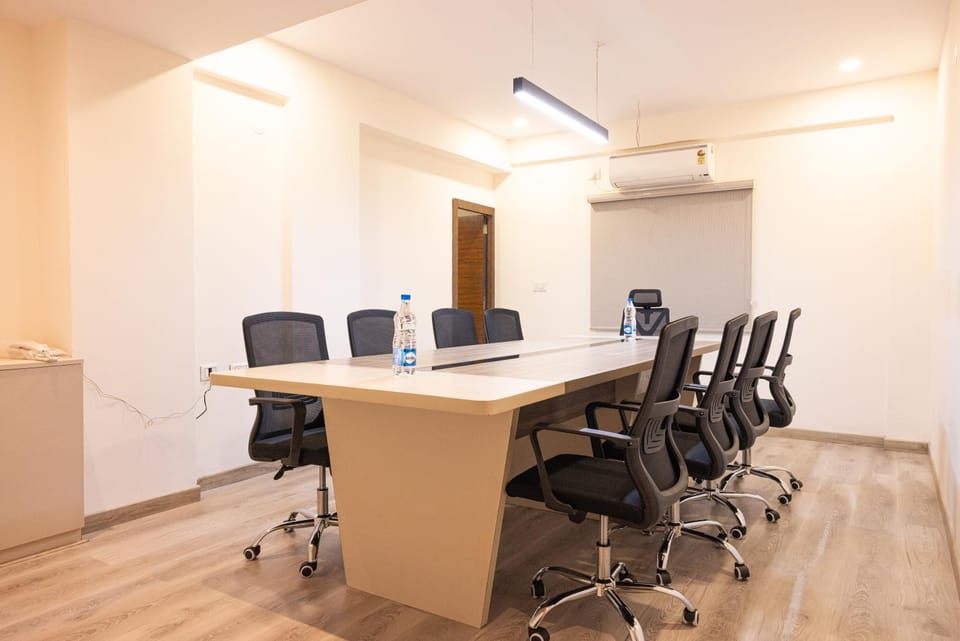 Meeting/conference room