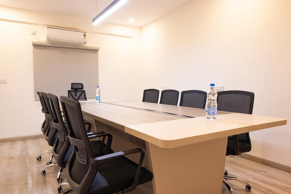 Meeting/conference room