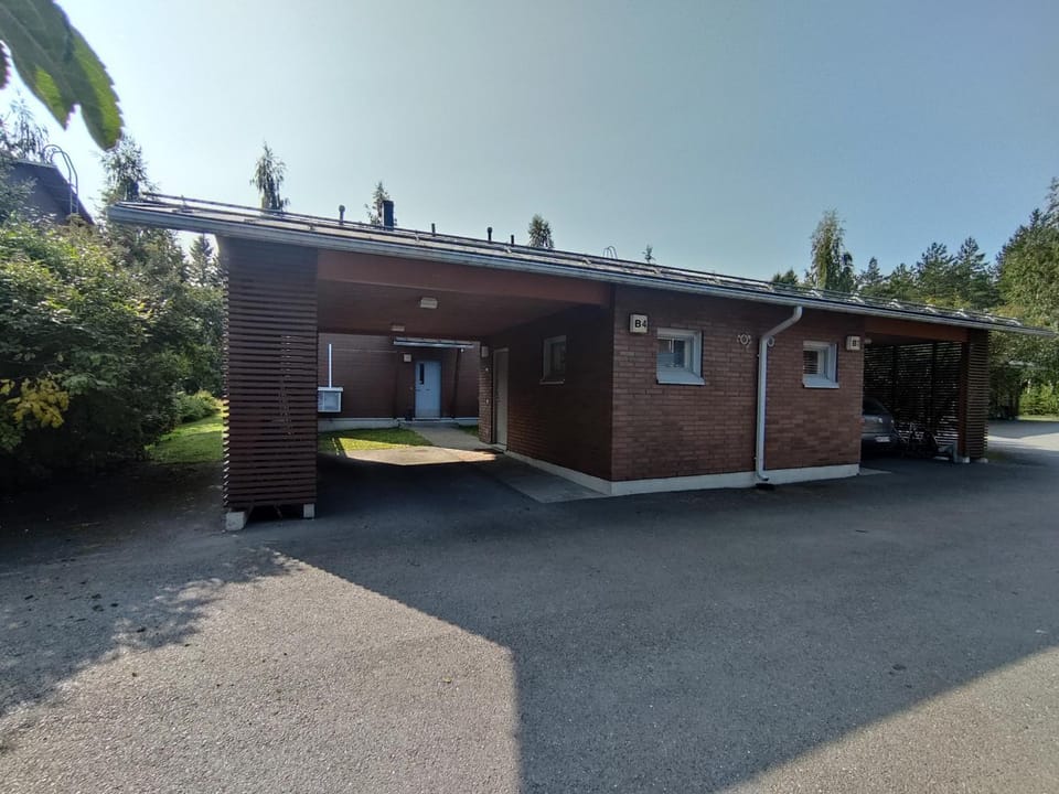 Garden, Parking