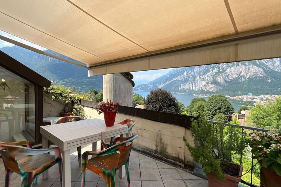 Day, Natural landscape, View (from property/room), Balcony/Terrace, Living room, Seating area, Dining area, Mountain view