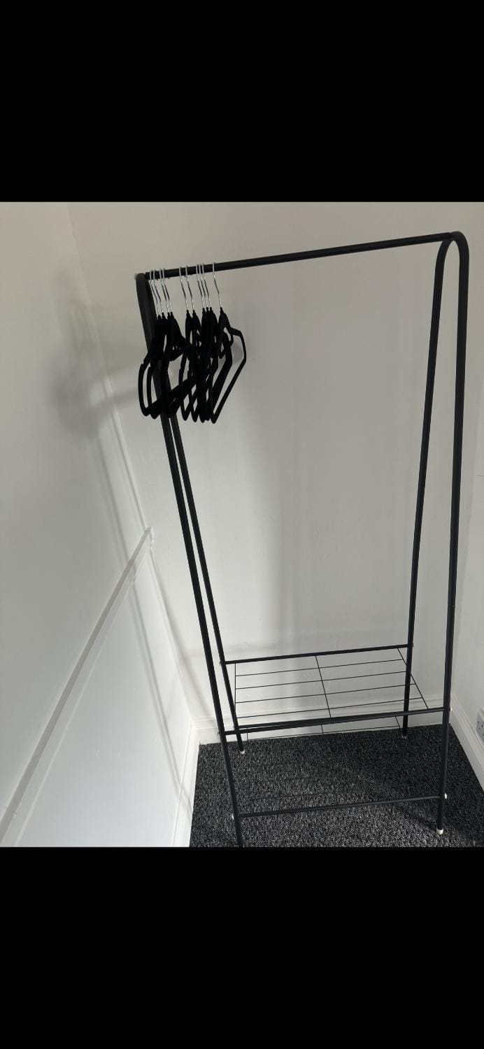 Budget Single Room- 2 Minute Walk to Gloucester Royal Hospital Vacation rental in Gloucester