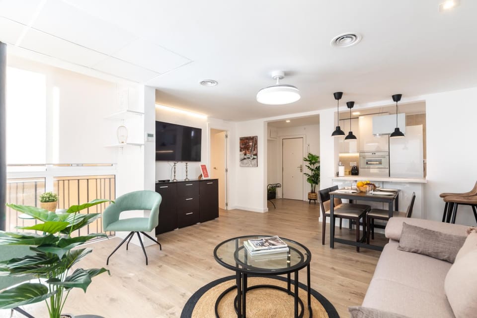 TV and multimedia, Living room, Seating area, oven