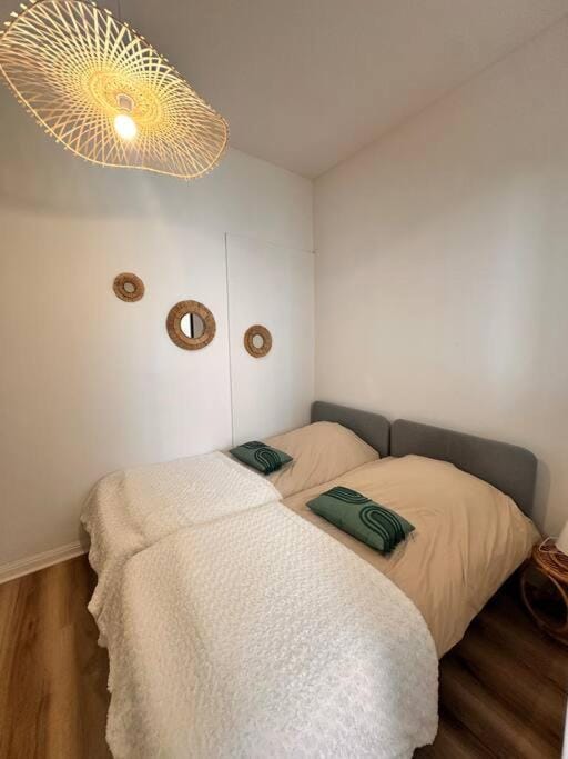 Le Channel Apartment in Calais