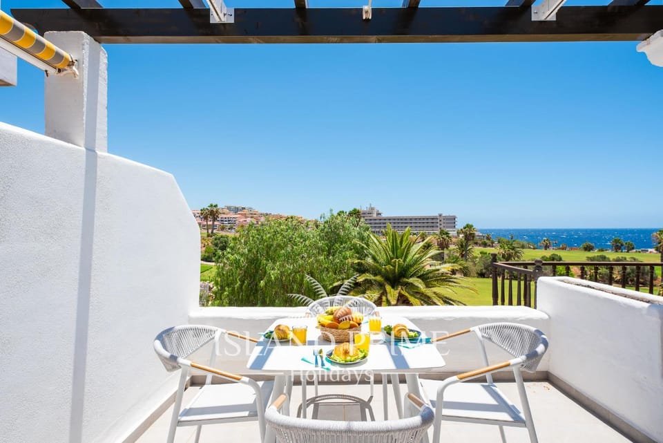 Balcony/Terrace, Seating area, Dining area