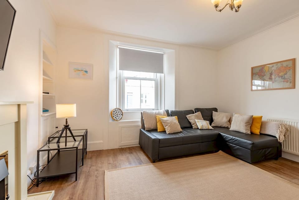 Communal lounge/ TV room, Living room