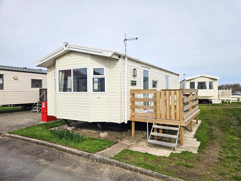 Beachside Holiday Park Campground/ 
RV Resort in Sedgemoor