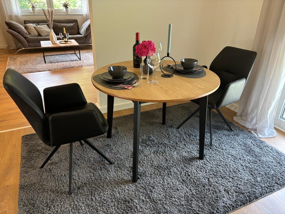 Living room, Seating area, Dining area