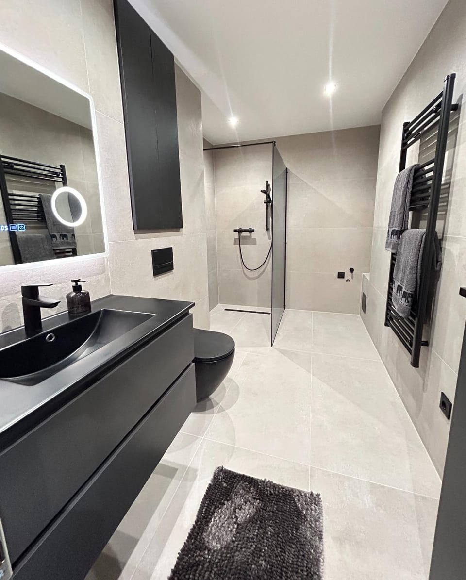Shower, Bathroom