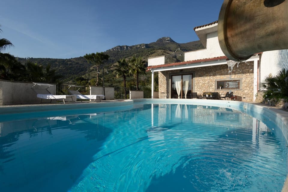Villa Robi Bed and Breakfast in Campania