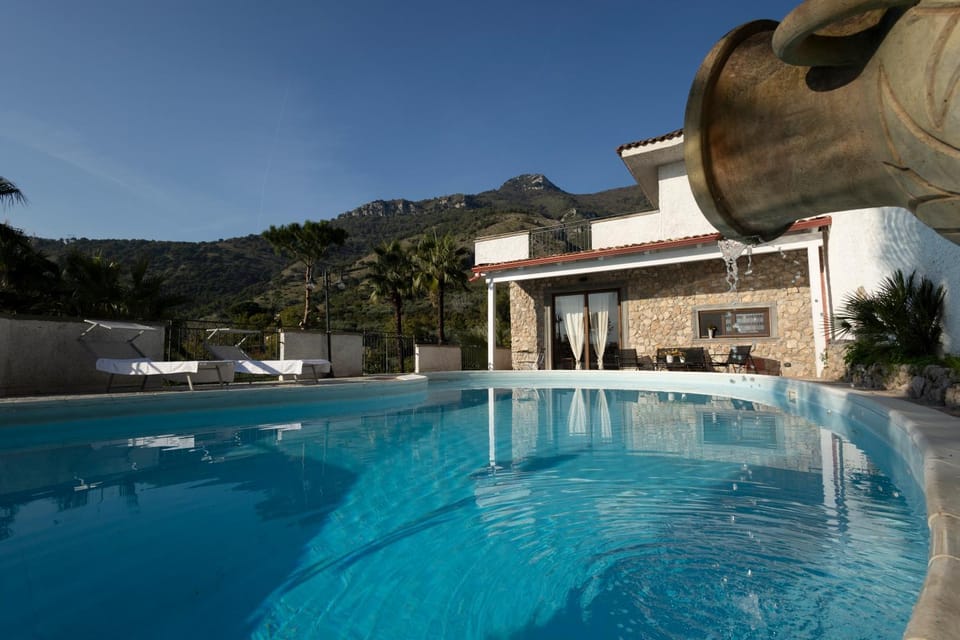 Villa Robi Bed and Breakfast in Campania
