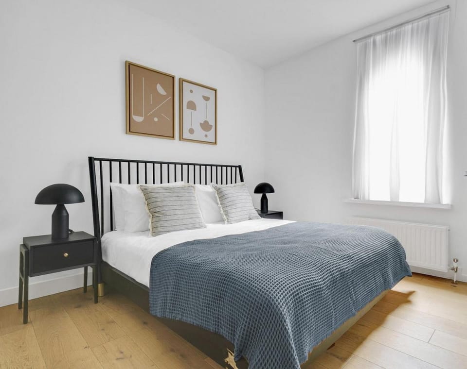 Amazing 3BR near Brick Lane Apartment in London