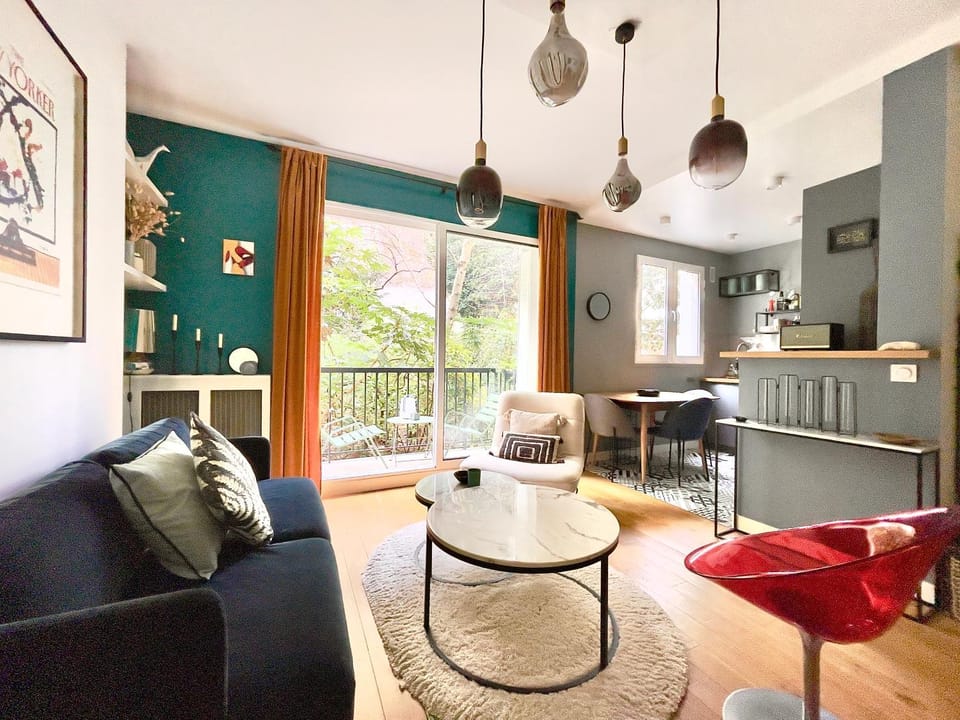 Living room, Seating area