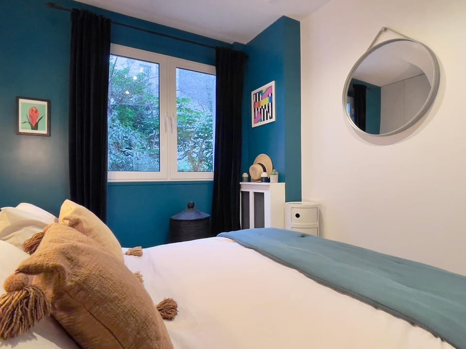 Bed, Bedroom