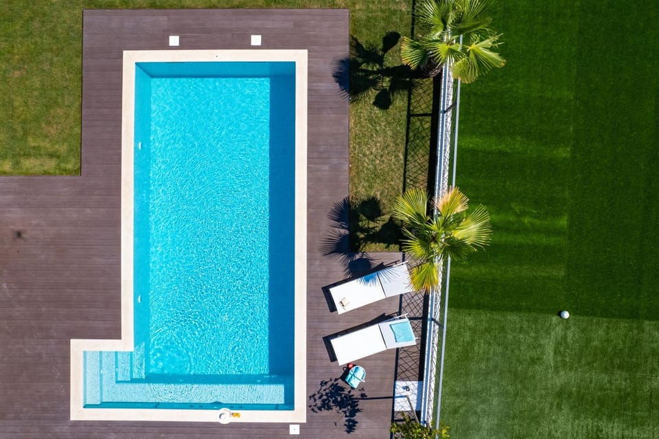 Bird's eye view, Swimming pool