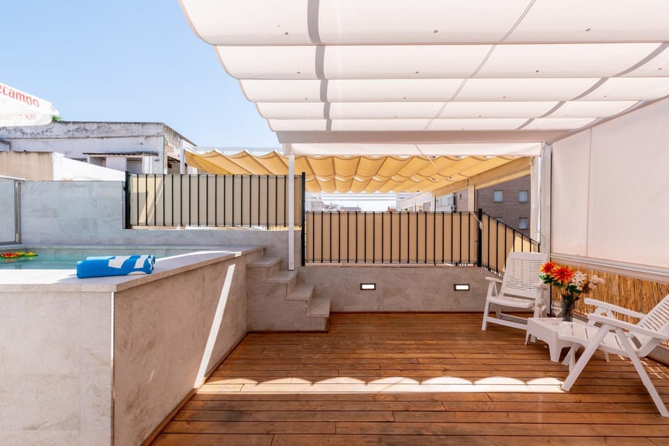 Balcony/Terrace, Swimming pool