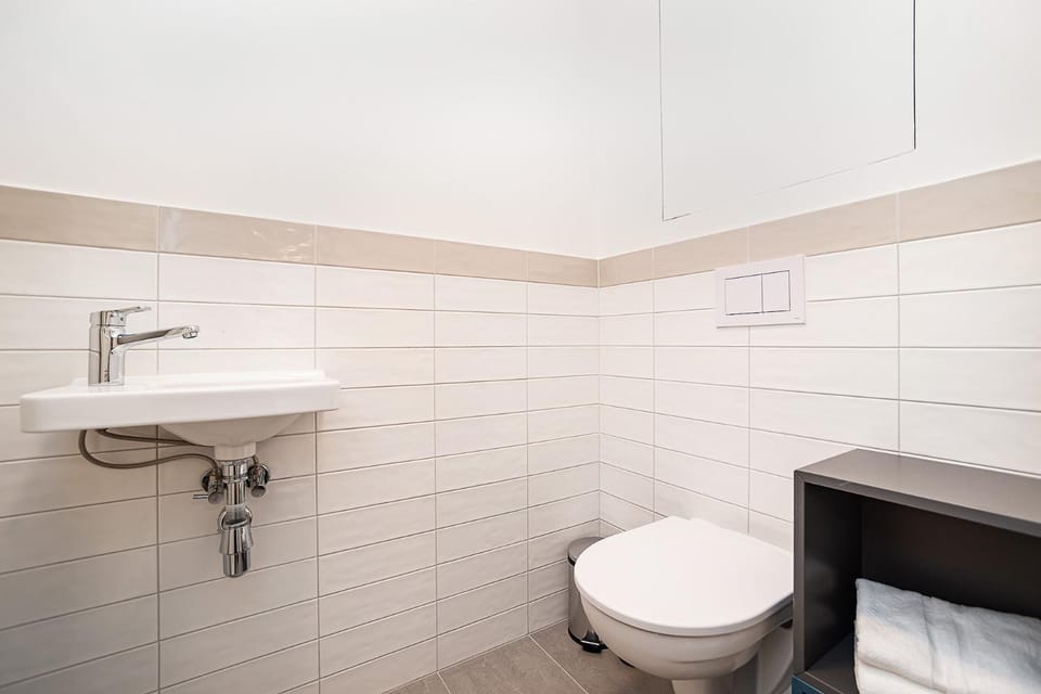 Toilet, Bathroom