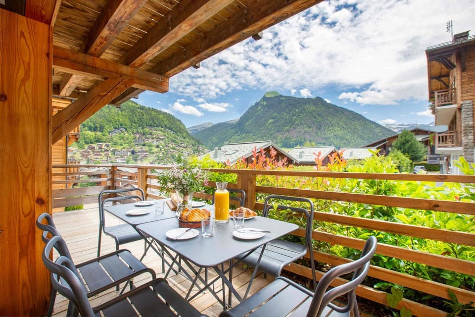 Stunning apartment near to Morzine lifts Apartment in Les Gets
