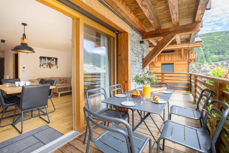 Stunning apartment near to Morzine lifts Apartment in Les Gets