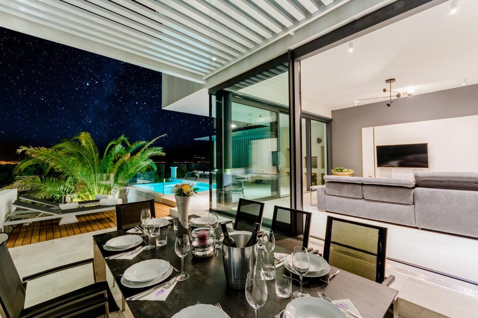 Luxury "Villa Pax" with heated infinity-pool, 8 sleeps House in Split-Dalmatia County