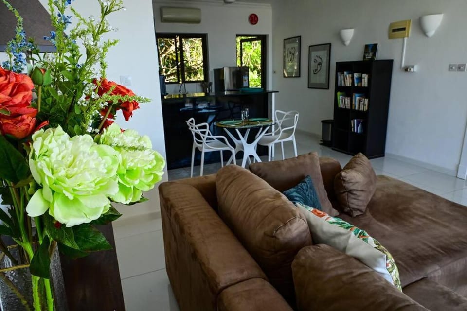 Apt au calme proche mer terrasse Apartment in Flic en Flac