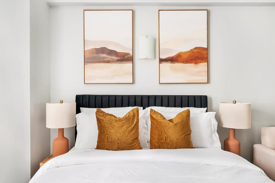 73-304 Newly Reno Studio UWS Doorman Gym Laundry Apartment in Upper West Side