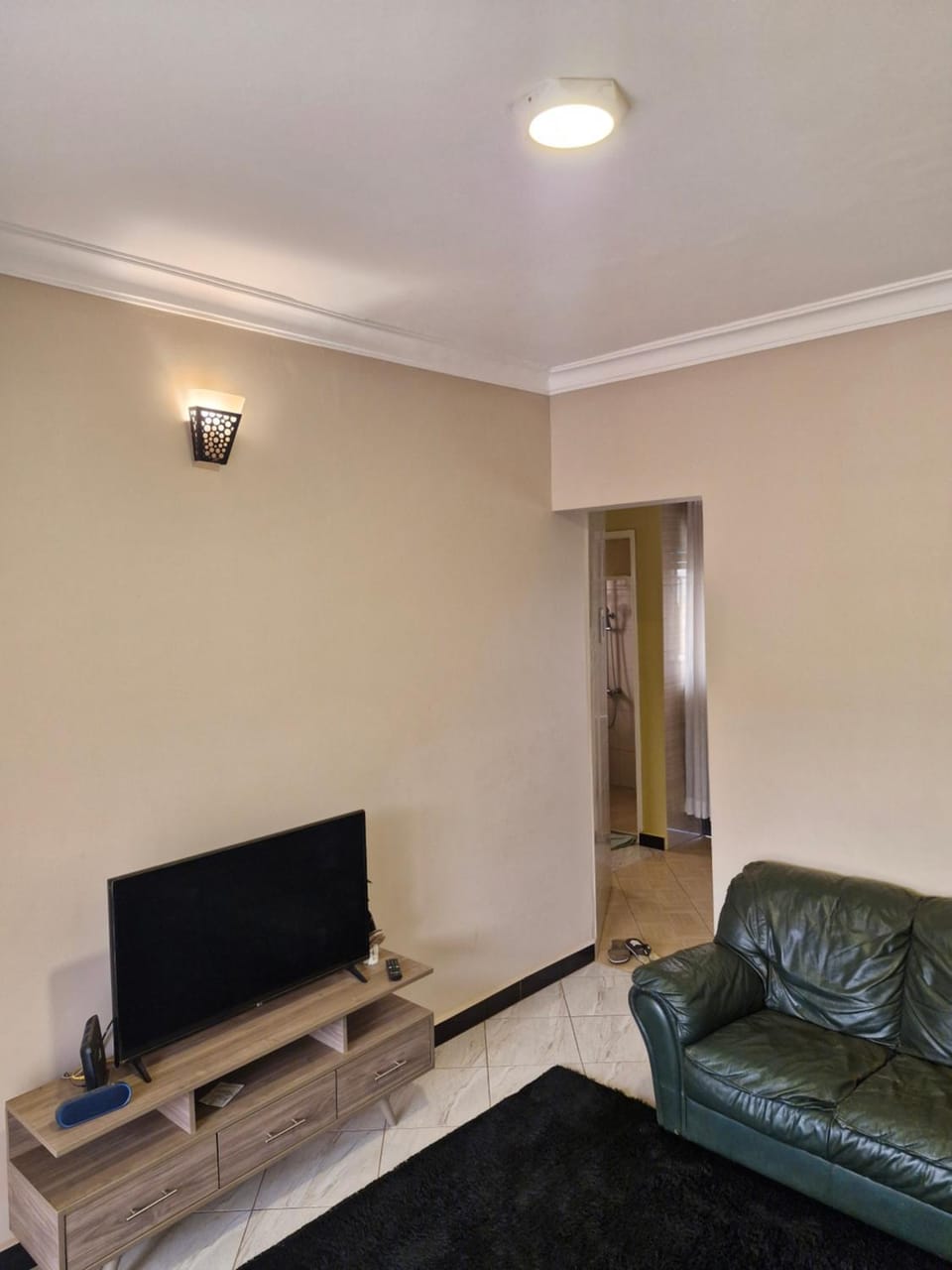 Communal lounge/ TV room, Living room, Seating area, Evening entertainment