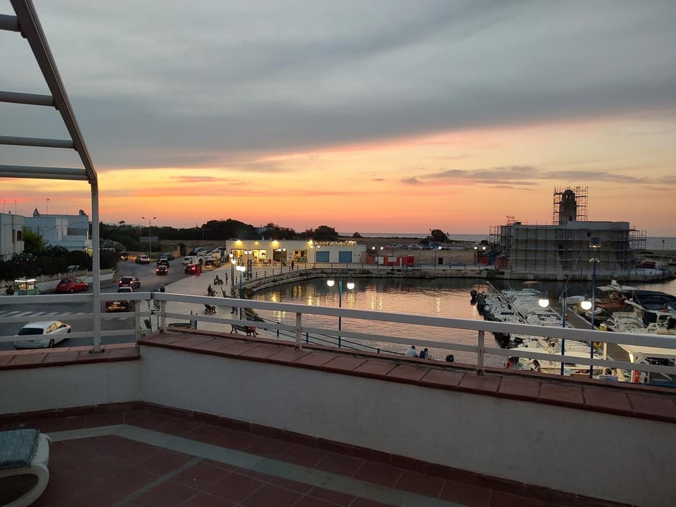 Natural landscape, View (from property/room), Balcony/Terrace, Sunset