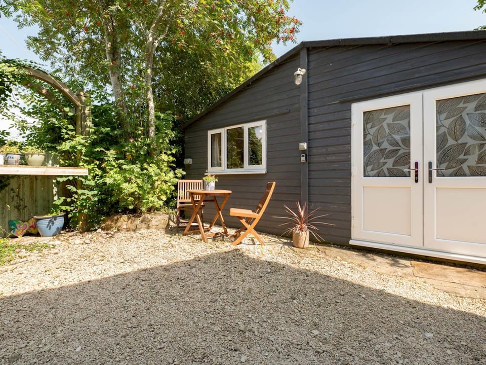 Property building, Day, Garden