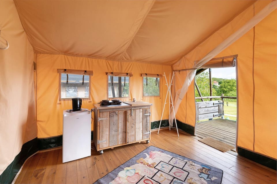 Safarilodge Comfort Tent 1 6pers Campground/ 
RV Resort in Nouvelle-Aquitaine