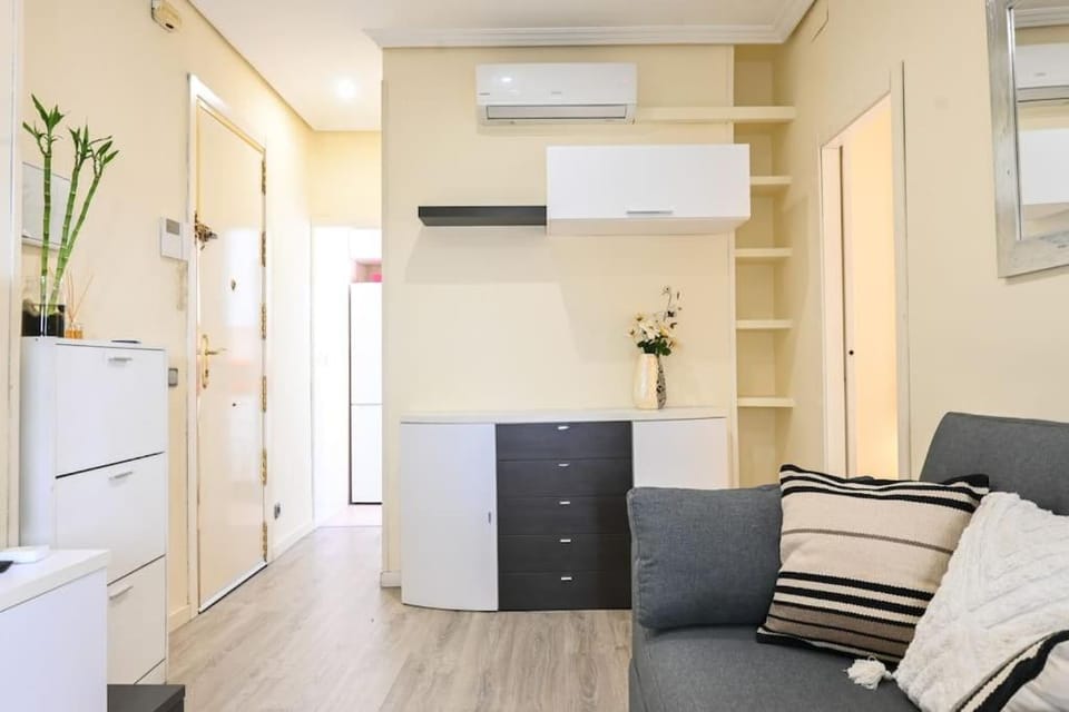 Living room, air conditioner