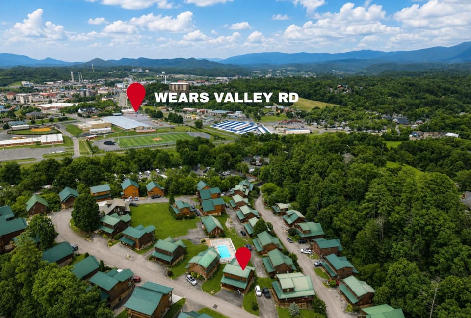Groot's Place - 5 min to main parkway!! House in Pigeon Forge