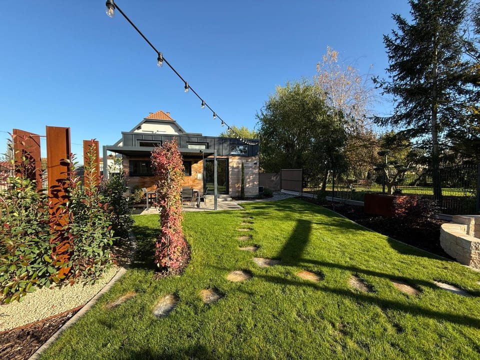 Property building, Garden, Garden view