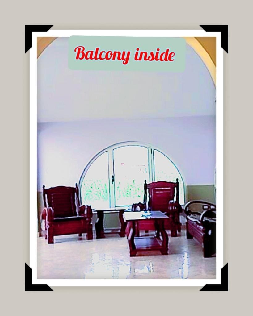 Living room, Seating area, Text overlay