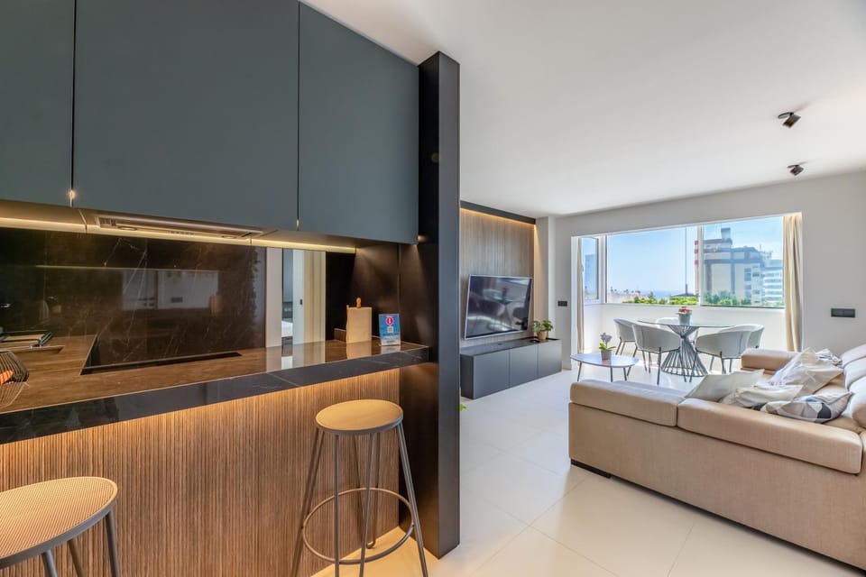 Kitchen or kitchenette, Living room