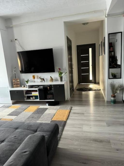 Jules Cozy Place Apartment in Bucharest