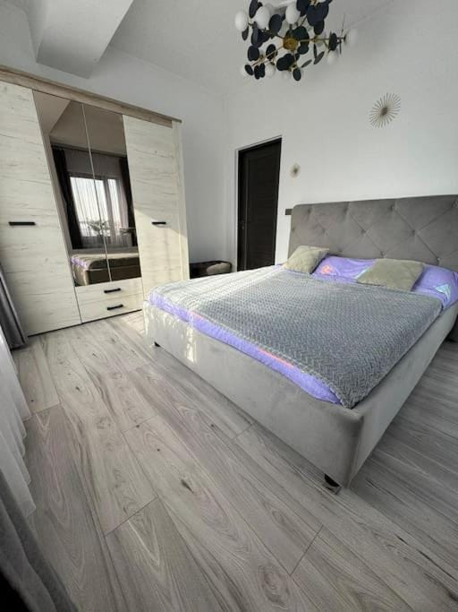 Jules Cozy Place Apartment in Bucharest