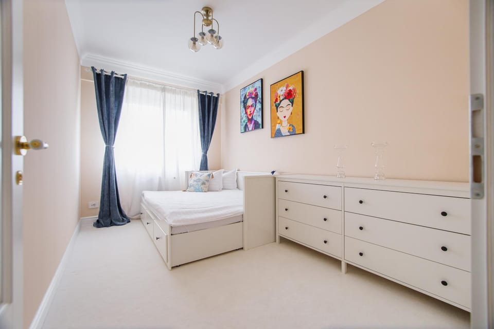 Bed, Bedroom, wardrobe