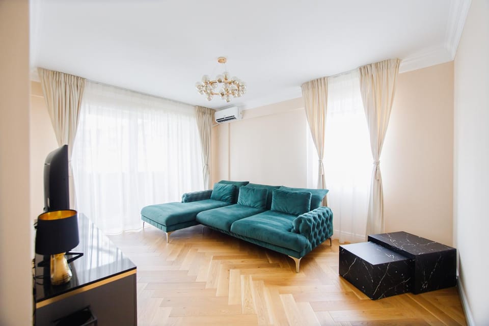 TV and multimedia, Living room, air conditioner, air conditioner