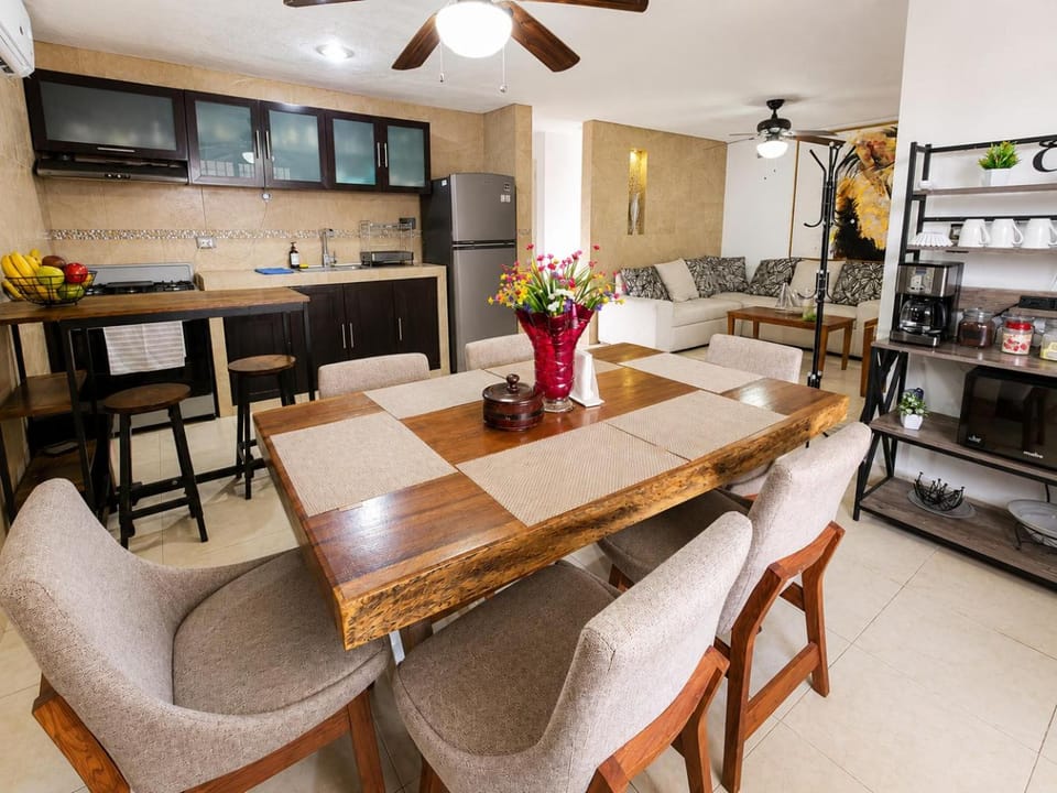 Living room, Dining area, kitchen