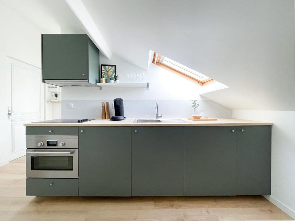 Kitchen or kitchenette